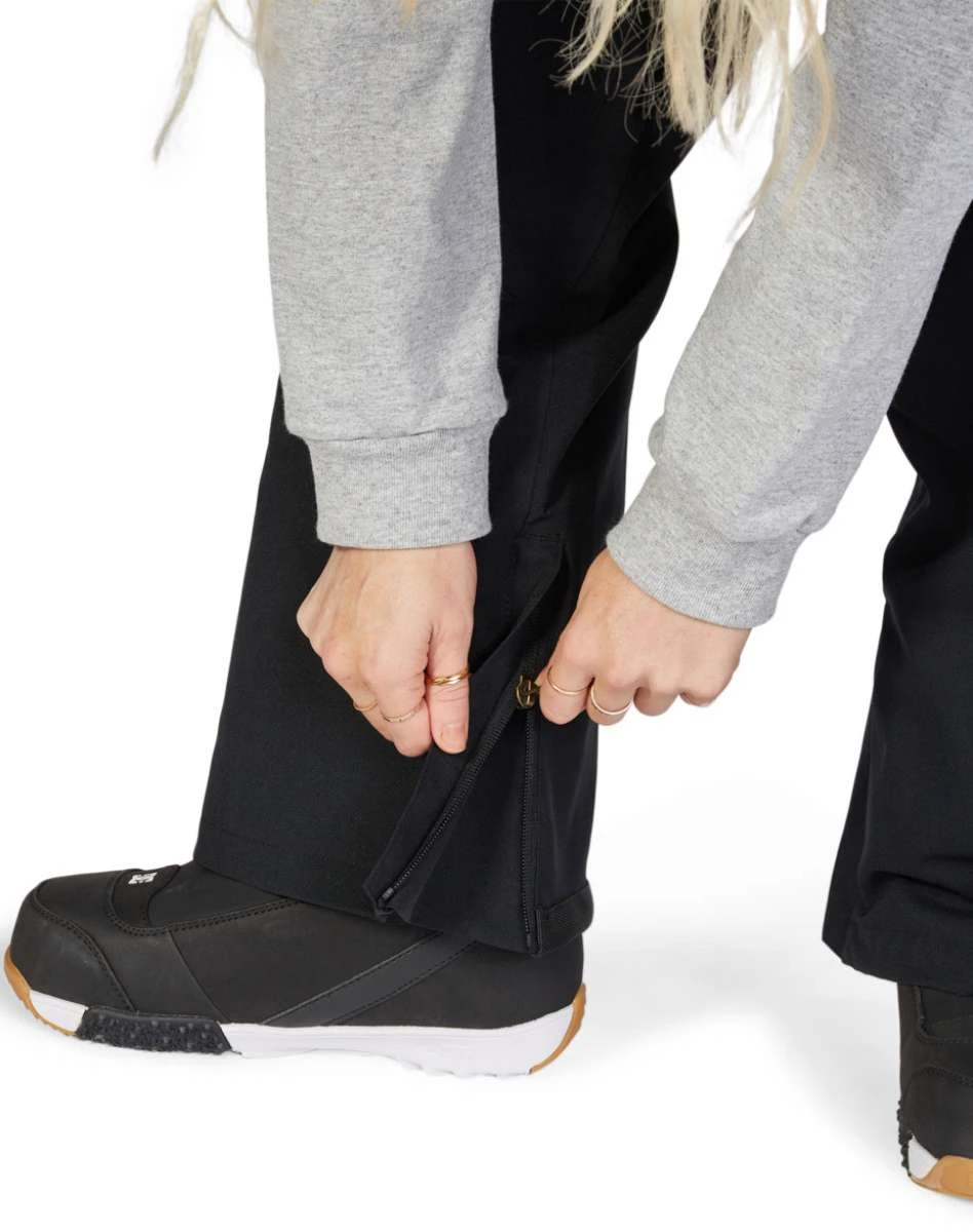 DC Ladies Crusade Bib Pant 2022-2023 - Image 18